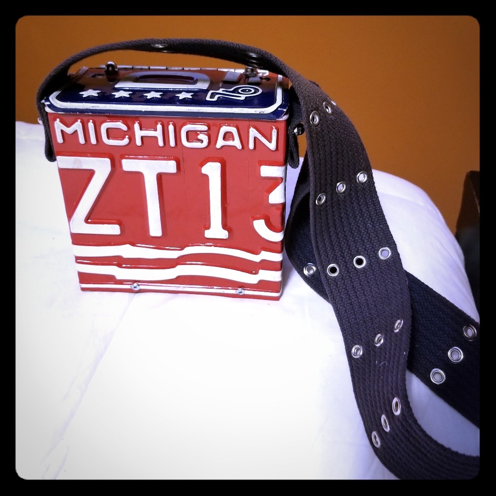 License Plate Purse by CarJack